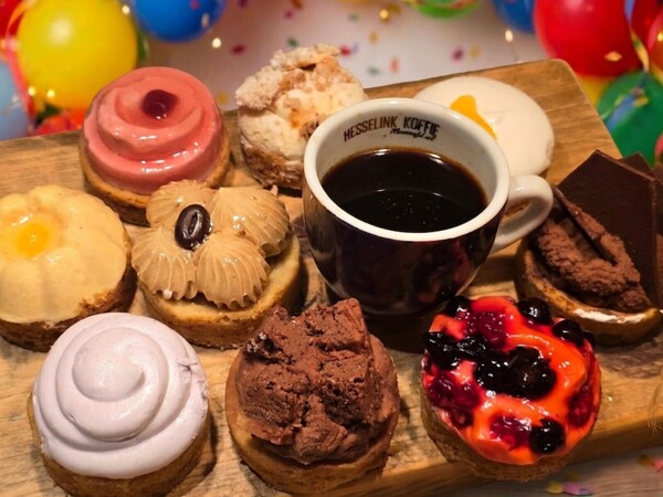 koffie met jubileum gebak t/m 18 september